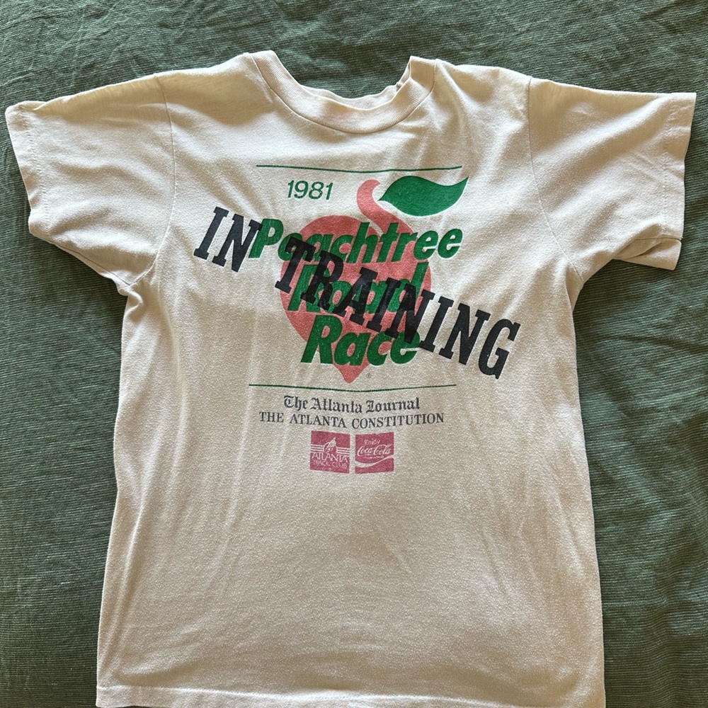 rare find! vintage 1981 peachtree road race shirt